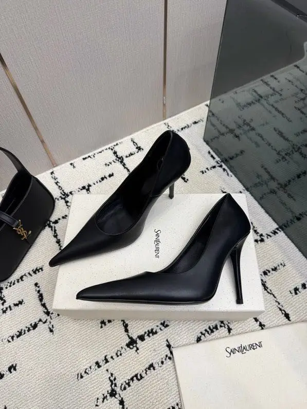 Saint Laurent — Shoes boats on high heel