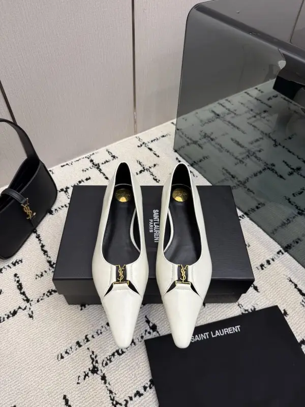 Saint Laurent — Shoes leather from sharp the toe