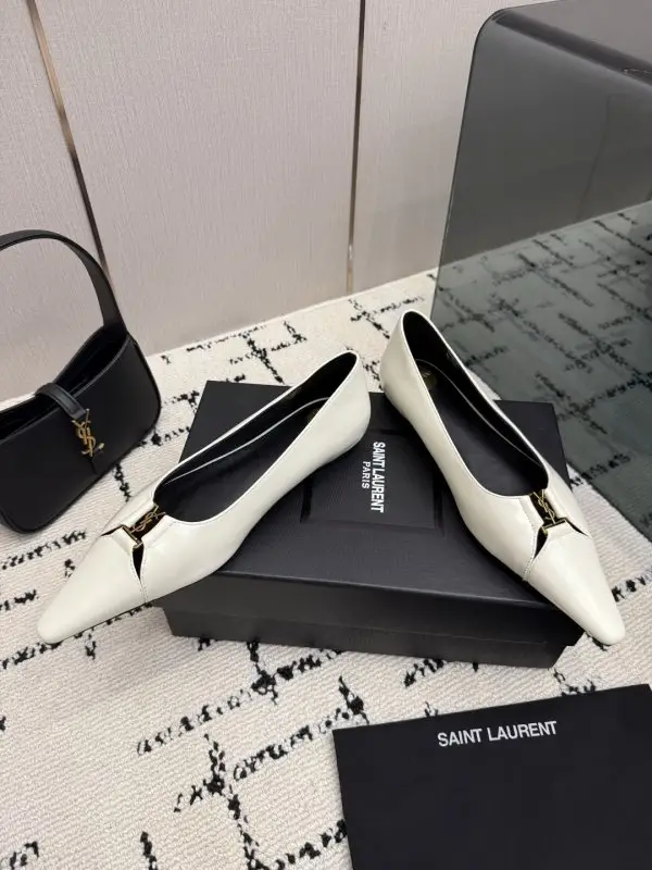 Saint Laurent Туфли кожаные с острым носком — Фото 3