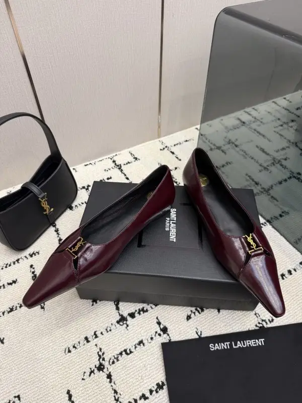 Saint Laurent Туфлі шкіряні з гострим носком — Фото 3