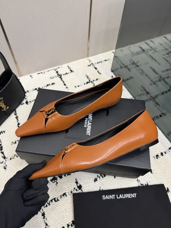 Saint Laurent Shoes leather from sharp the toe — Photo 5