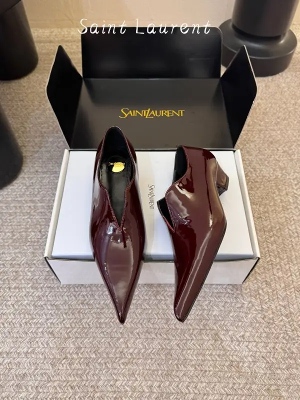 Saint Laurent — Туфли мэри-джейн с острым носком