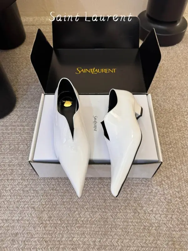 Saint Laurent — Туфли мэри-джейн с острым носком