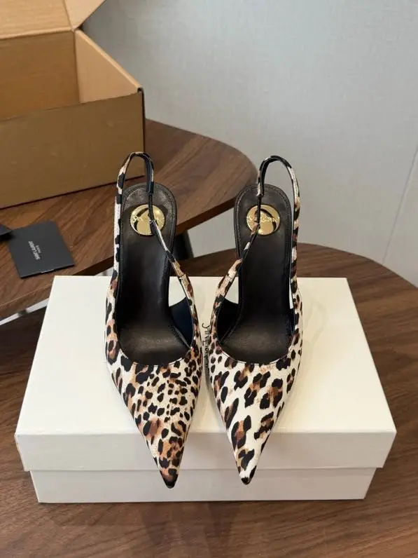 Shoes слингбэки on high heel