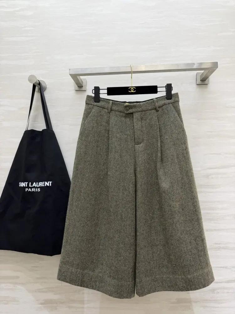 Saint Laurent — Shorts women's