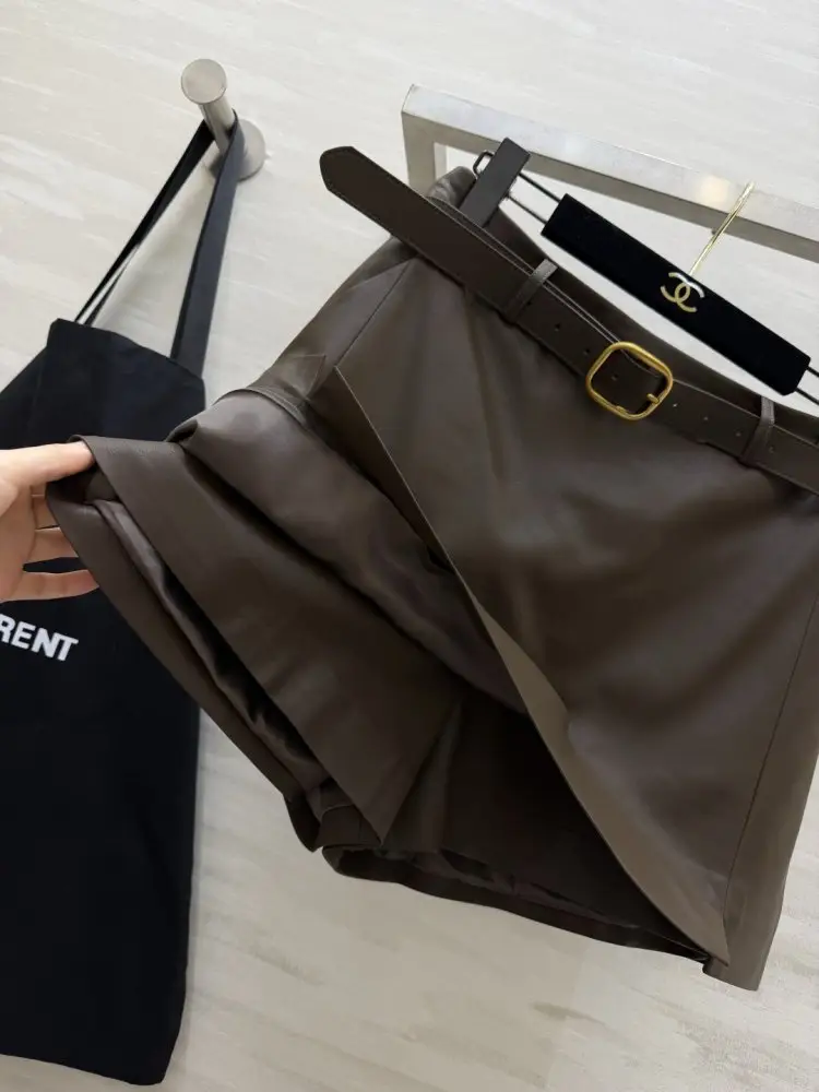 Saint Laurent Шорти жіночі — Фото 5