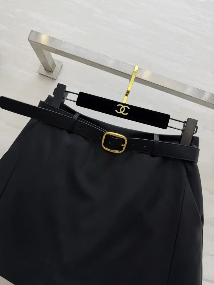 Saint Laurent Shorts women's — Photo 5