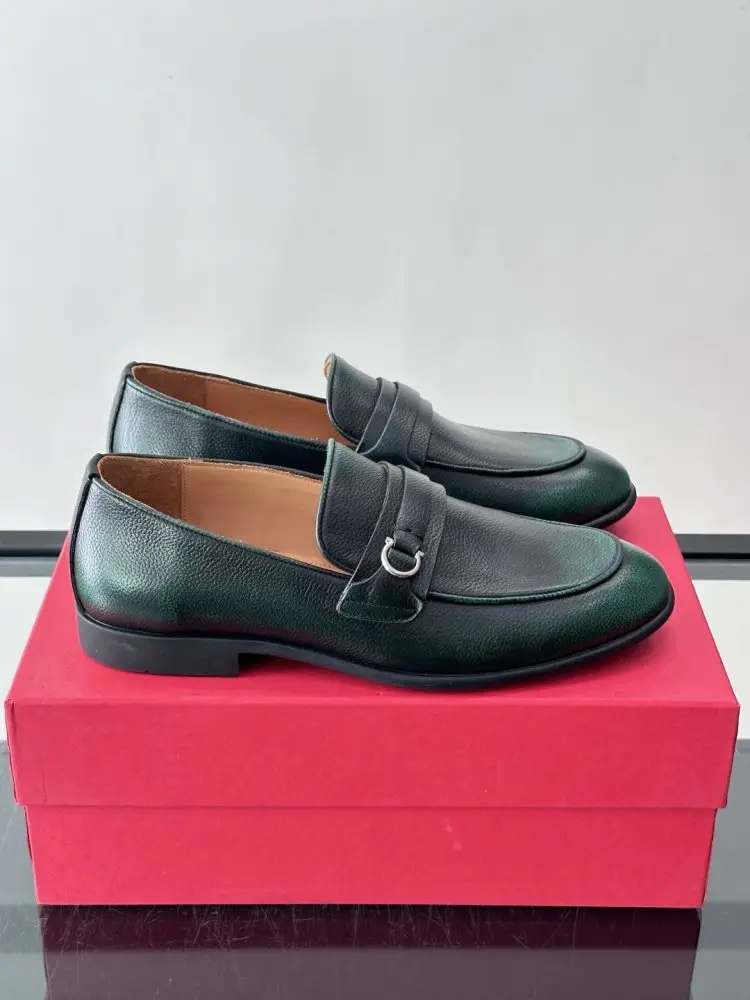 Salvatore Ferragamo Туфлі лоферы чоловічі — Фото 1