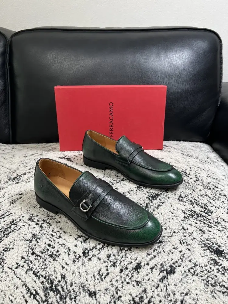 Salvatore Ferragamo Туфлі лоферы чоловічі — Фото 1