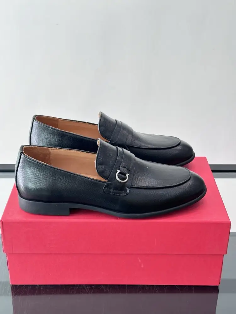 Salvatore Ferragamo Туфлі лоферы чоловічі — Фото 1