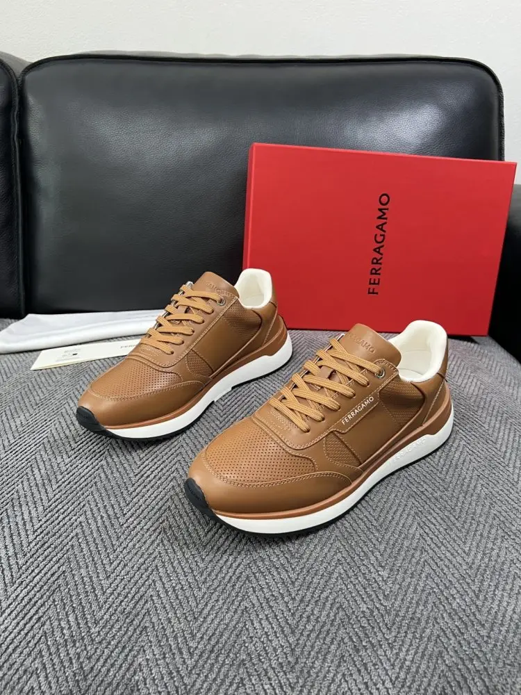 Salvatore Ferragamo Кросівки — Фото 2