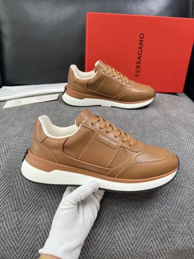 Salvatore Ferragamo Кросівки — Фото 4