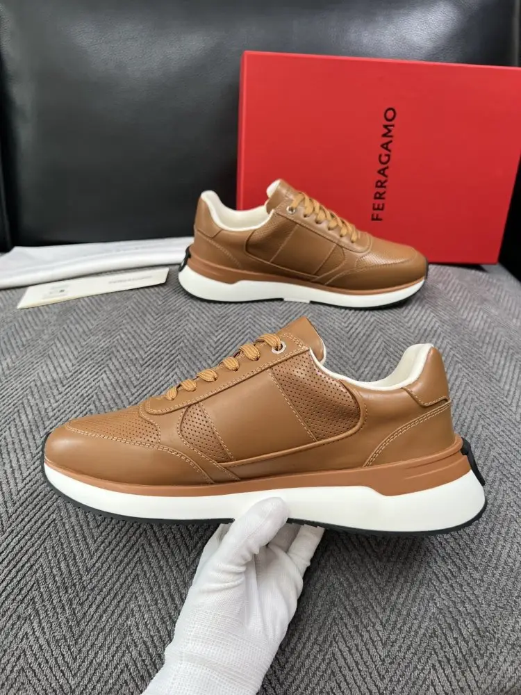 Salvatore Ferragamo Кросівки — Фото 5