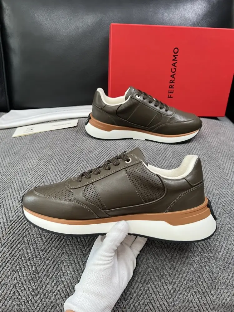 Salvatore Ferragamo Кросівки — Фото 5