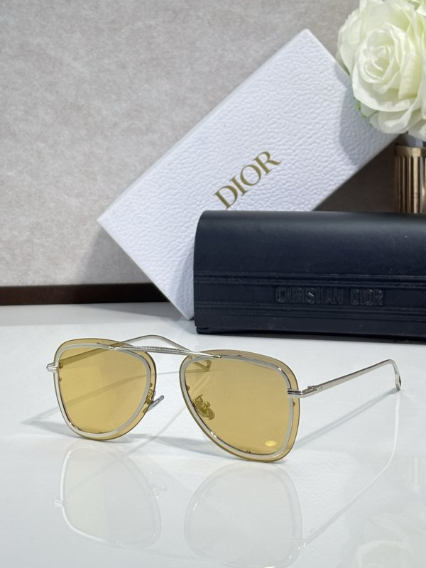 Очки солнцезащитные Dior Black Suit A5U