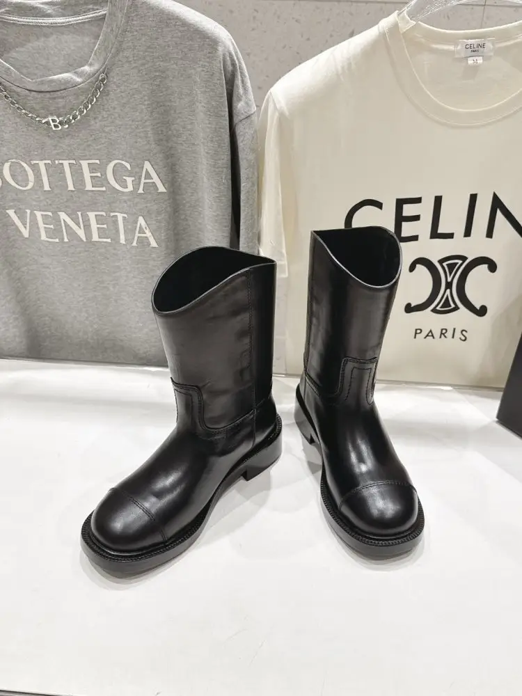 THE ROW Черевики жіночі Chelsea Mid-Calf Boots — Фото 4