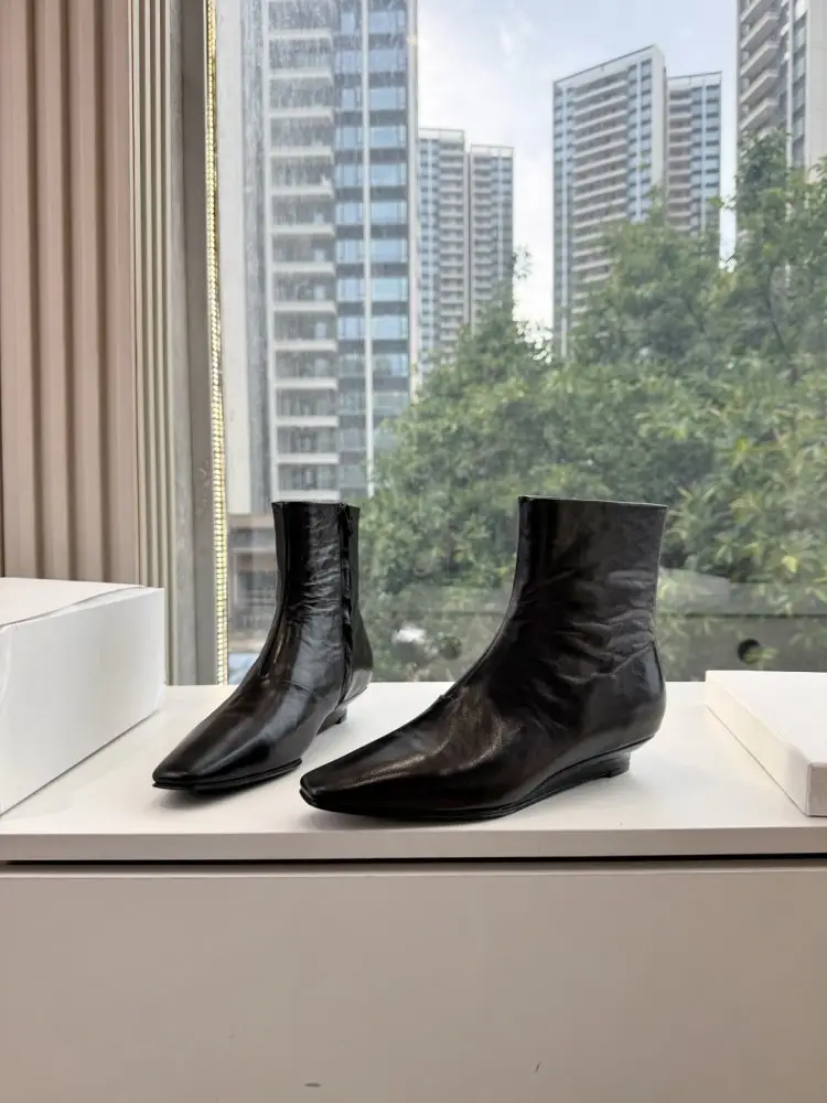 THE ROW — Boots women's