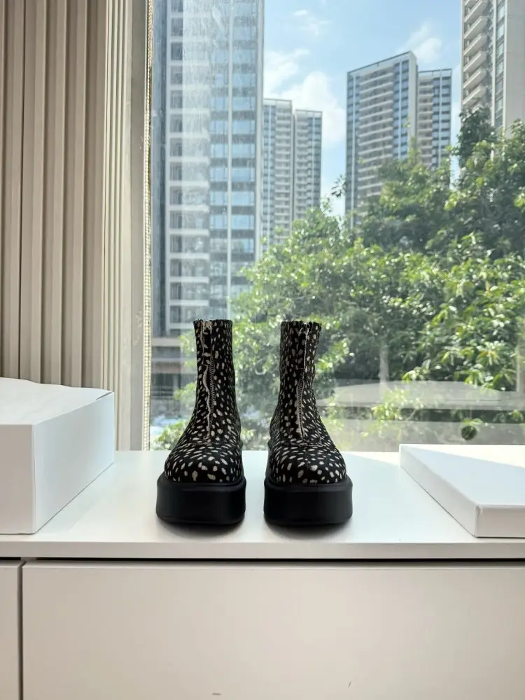 THE ROW Boots women's — Photo 2