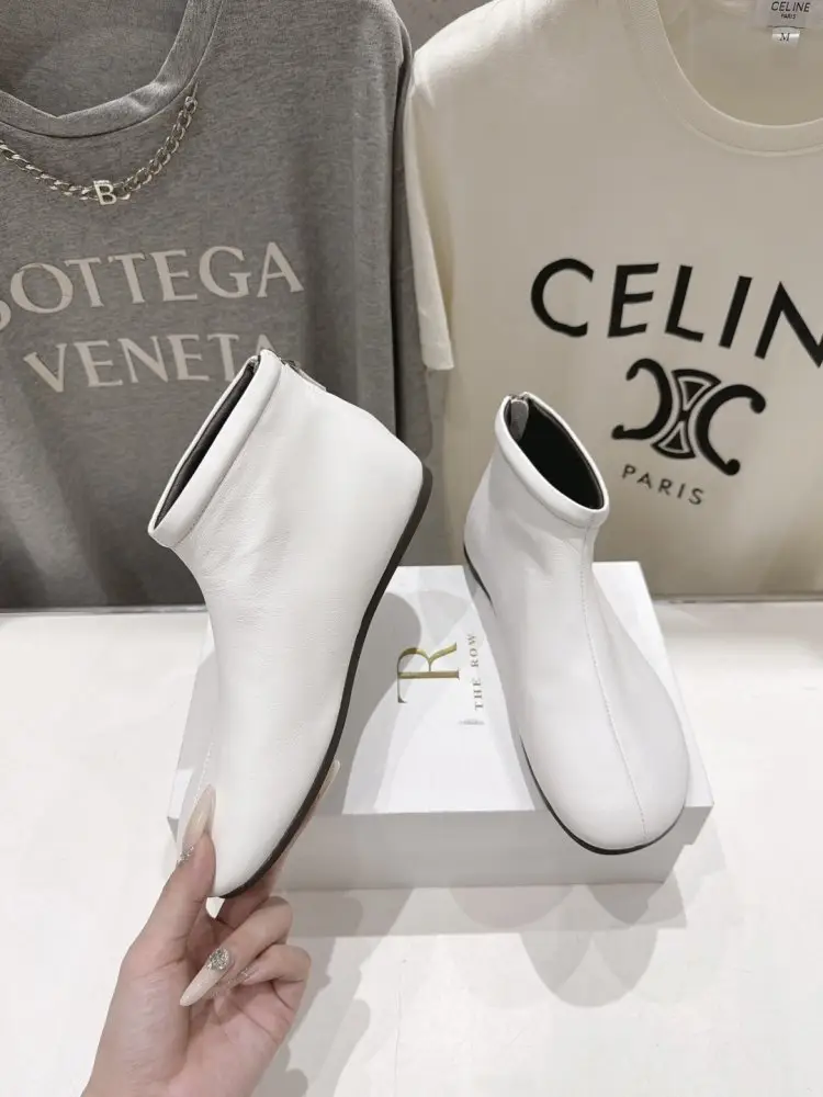 THE ROW Boots women's — Photo 3