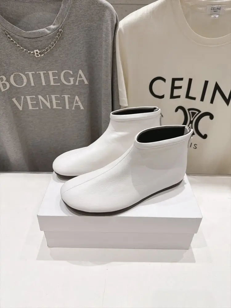 THE ROW Boots women's — Photo 4