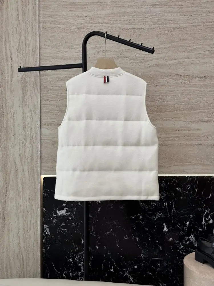 Thom Browne Жилетка на пуху жіноча — Фото 2