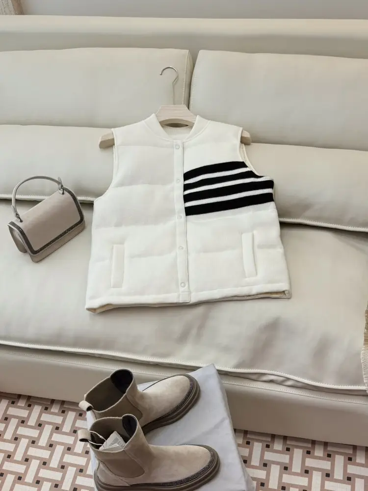 Thom Browne Жилетка на пуху жіноча — Фото 3