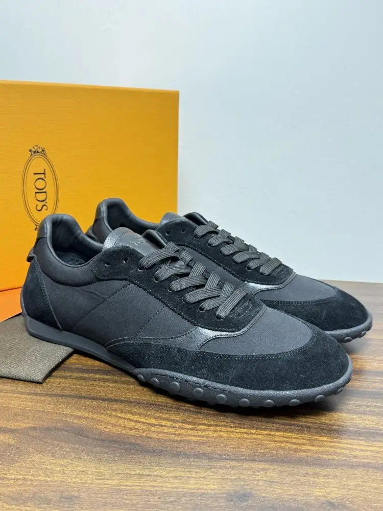 TODS Кроссовки мужские — Фото 1