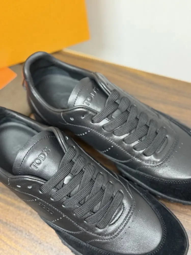 TODS Кроссовки мужские — Фото 2