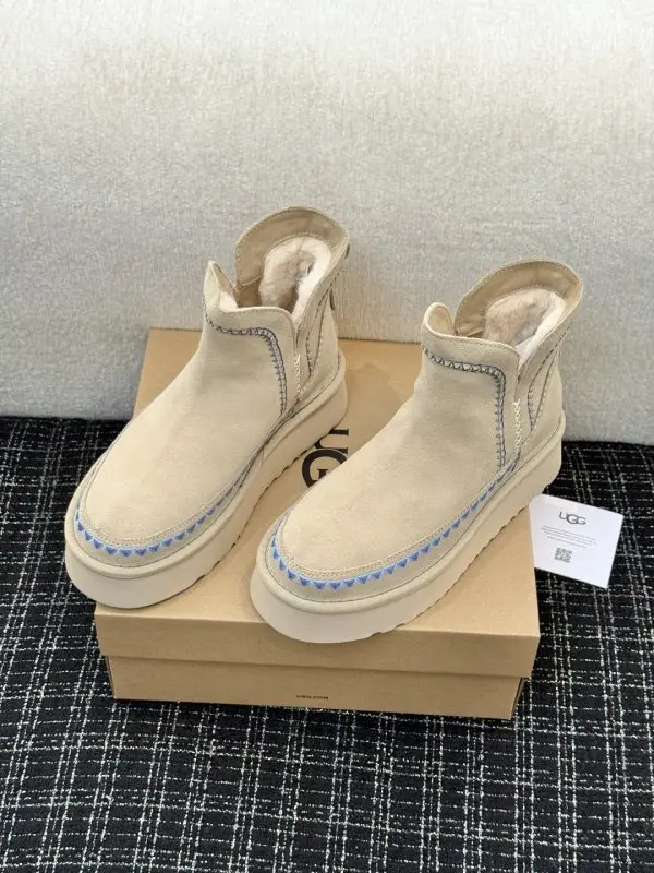 UGG — Ugg boots women's