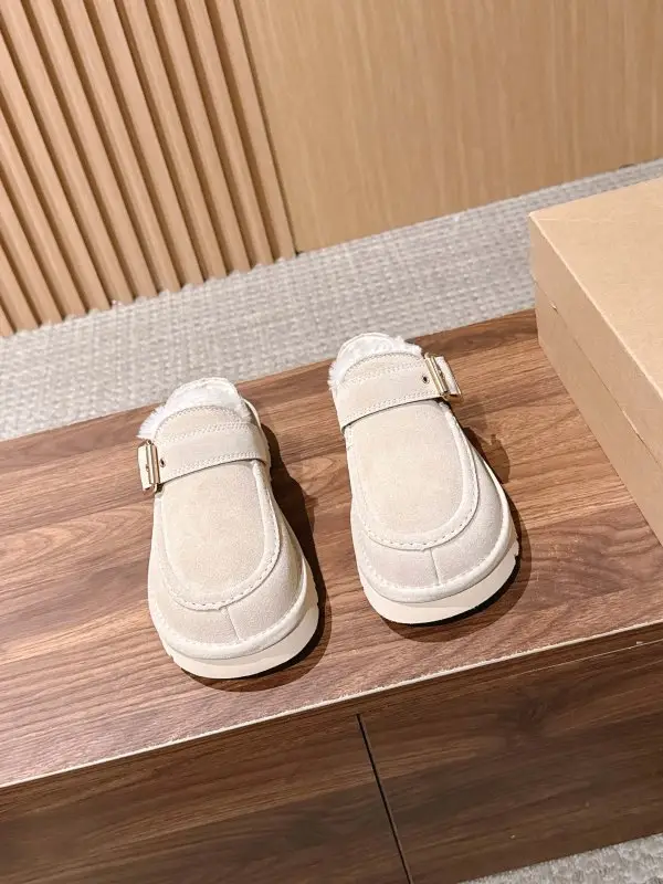 UGG — Ugg boots