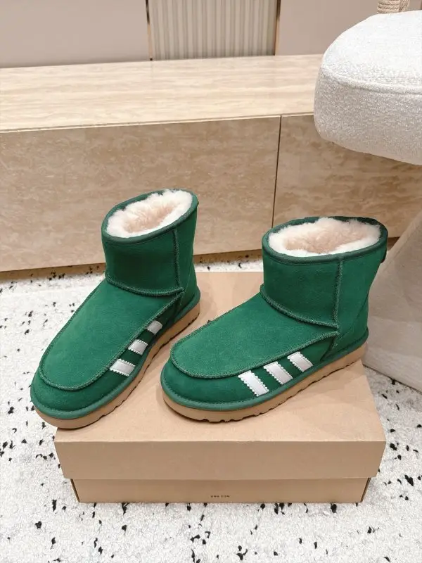 UGG — Ugg boots