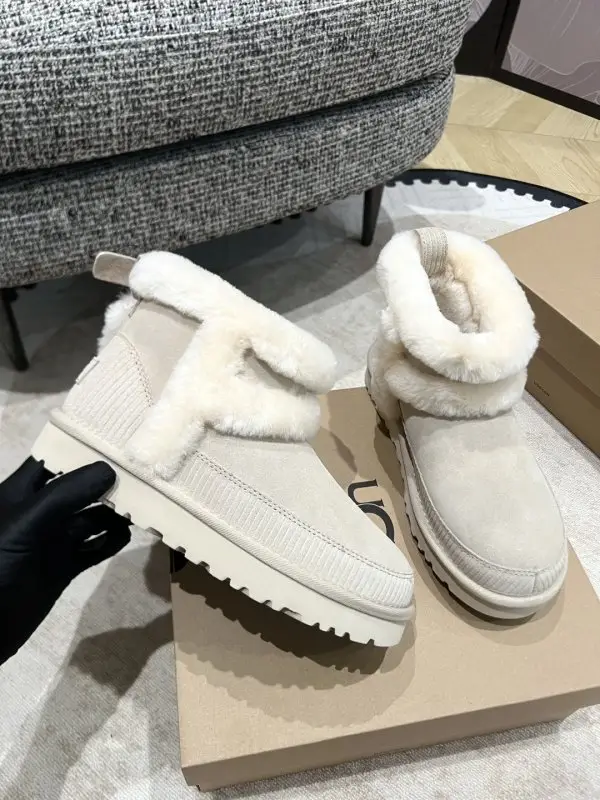 UGG — Ugg boots
