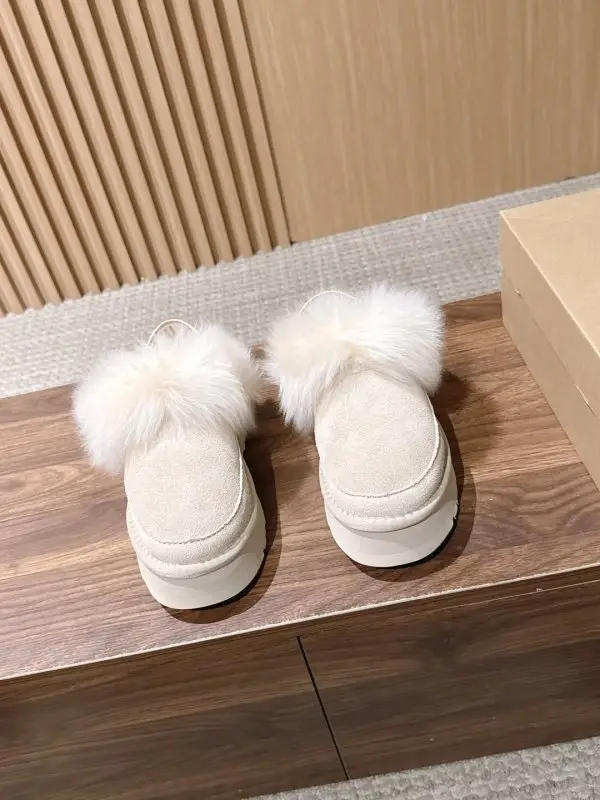 UGG — Ugg boots