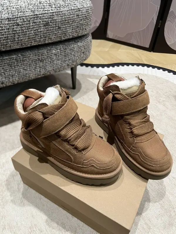 UGG Кросівки зимові жіночі на хутрі — Фото 2
