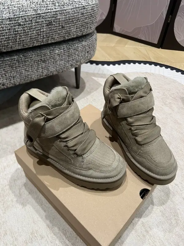 UGG Кросівки зимові жіночі на хутрі — Фото 2