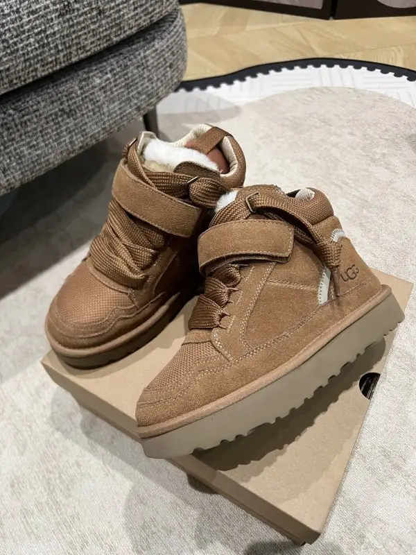 UGG Кросівки зимові жіночі на хутрі — Фото 3