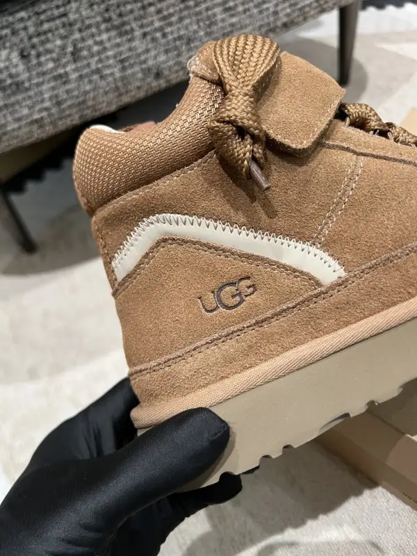 UGG Кросівки зимові жіночі на хутрі — Фото 5