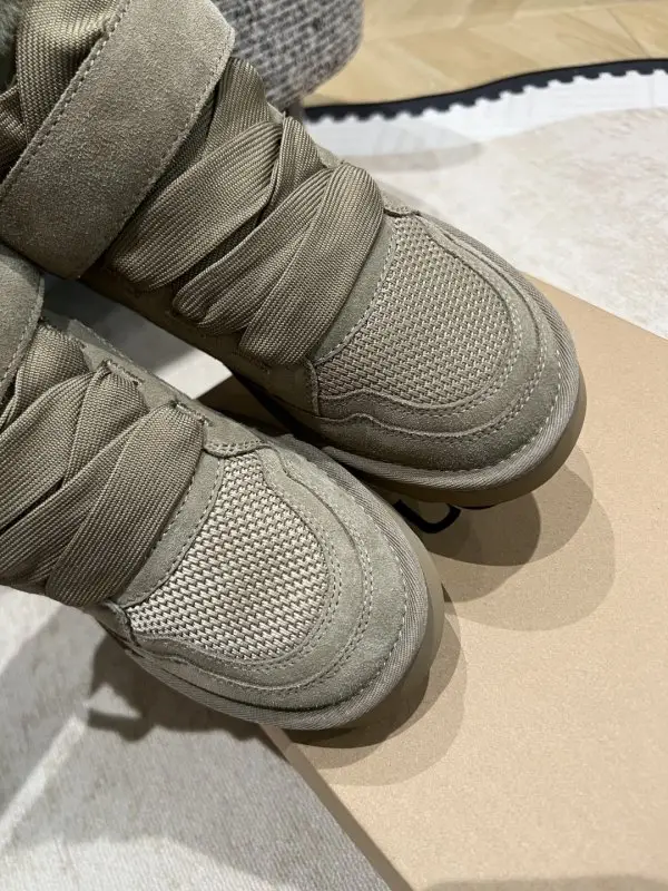 UGG Кросівки зимові жіночі на хутрі — Фото 5