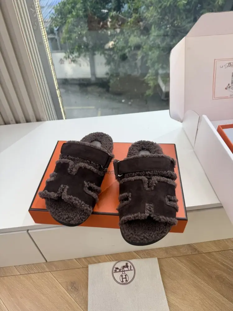 UkrFashion — Шлепанцы Chypre женские на меху