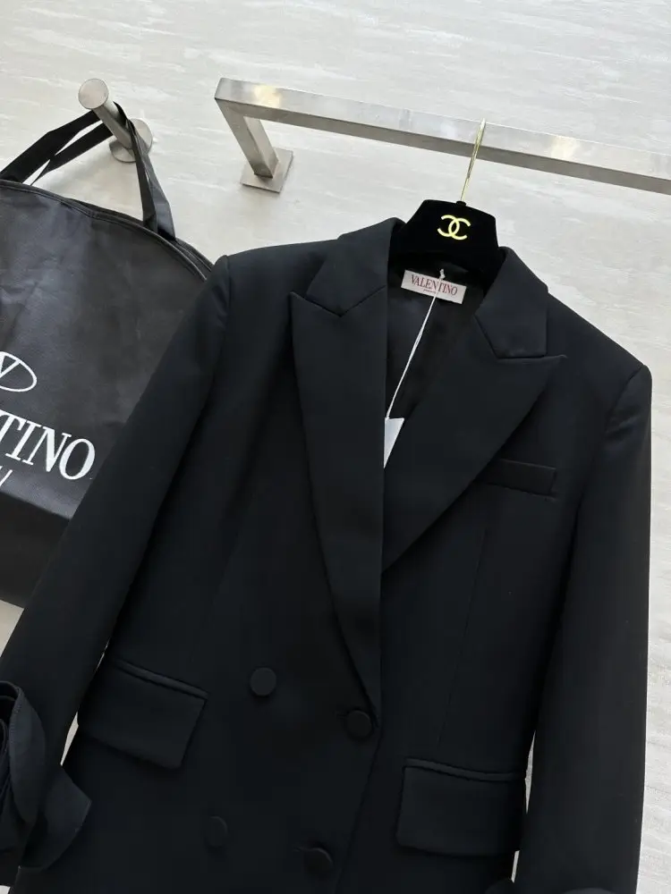 Valentino A jacket female — Photo 2