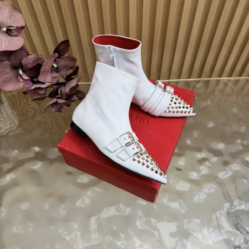 Valentino Ботильоны с острым носком и заклепками — Фото 2