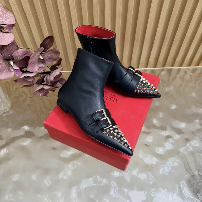 Valentino Ботильоны с острым носком и заклепками — Фото 2