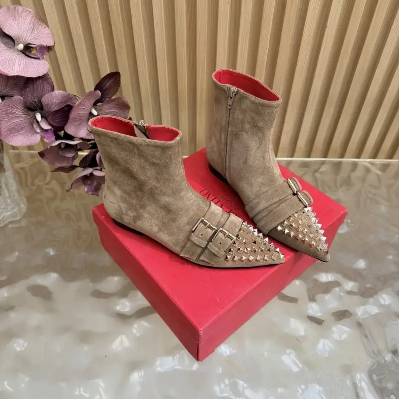 Valentino Ботильйони з гострим носком і заклепками — Фото 3