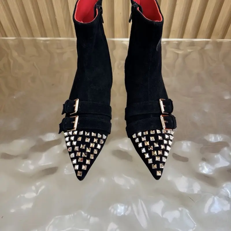 Valentino Ботильйони з гострим носком і заклепками — Фото 5