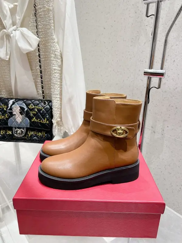Valentino Ботинки кожаные женские — Фото 4