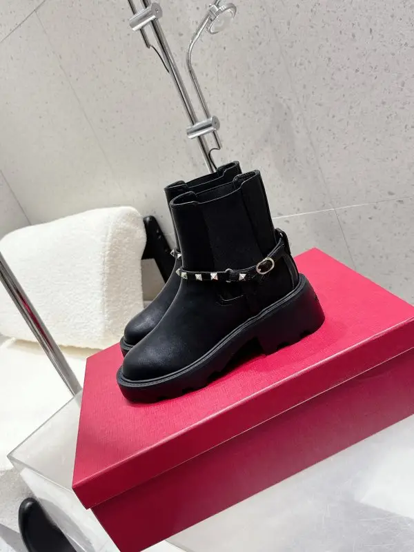 Valentino Boots leather women's — Photo 4