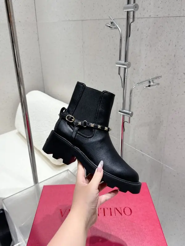 Valentino Boots leather women's — Photo 5