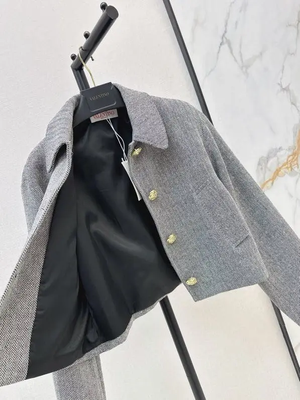 Valentino Coat — Photo 5
