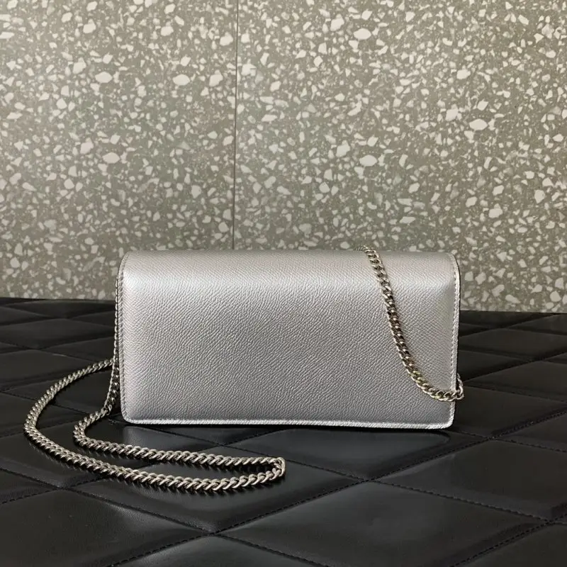 Valentino Сумочка клатч 20 см кожаная женская — Фото 3