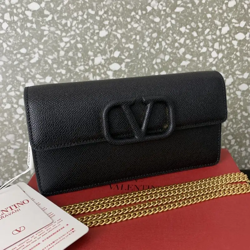 Valentino Сумочка клатч 20 см кожаная женская — Фото 4